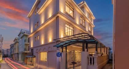 Coasthouse Cafe & Hotel