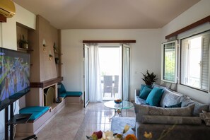 Smart TV - Villa Rose (Anavissos)