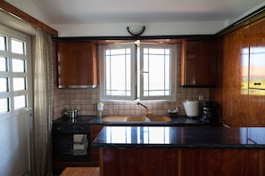 فرن، مائدة طعام