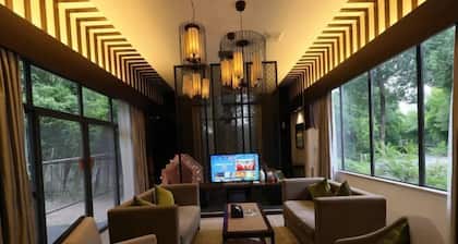 Yichun Jing'an · Changlv Qinlu Jiuling Hot Spring Hotel (Kuangzhong Garden)