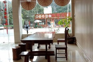 Dining - Green Island Hotel (Daxin)