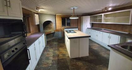 Adorable Room House Share with pool & lappa