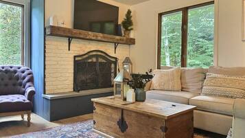 Smart-tv en een open haard