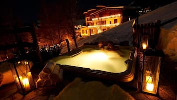 BehandlungsrĂ€ume fĂŒr Paare, Sauna, Whirlpool, Dampfbad