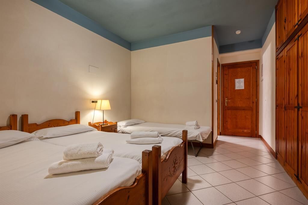 Coffres-forts dans les chambres, Wi-Fi gratuit, draps fournis