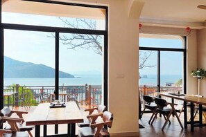 Dining - Xihai Hostel (Shengsi)