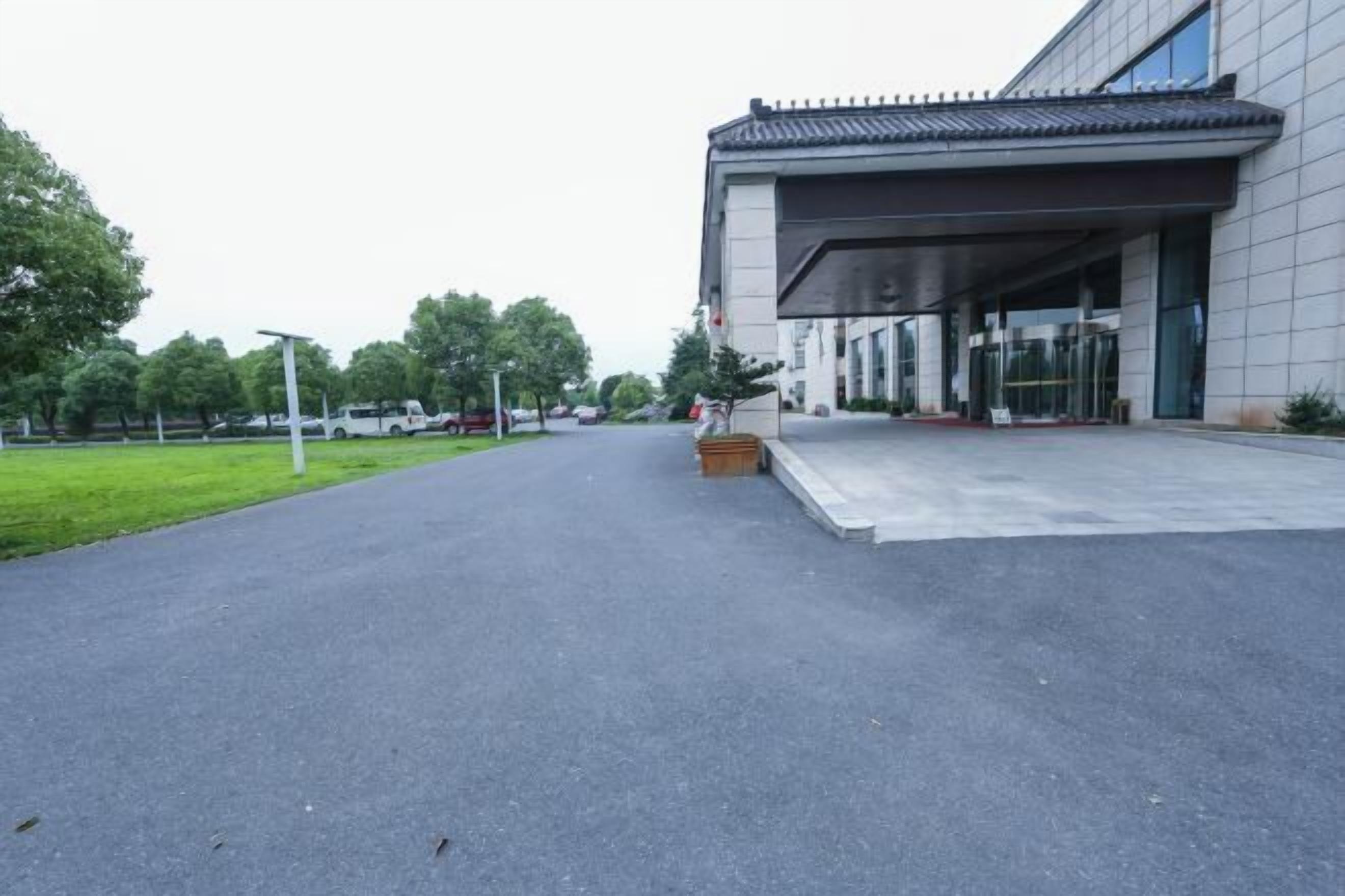 المنشأة من الداخل