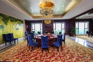 Unclassified image, 3 of 77, button - Dongjiang Holiday Hotel (Danyang)