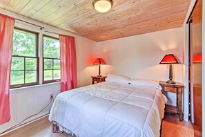2 bedrooms, internet, bed sheets