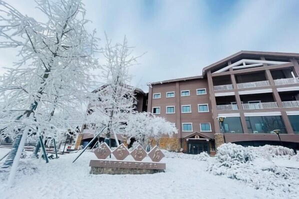 Exterior - Yingxue Hotel (Dayi)