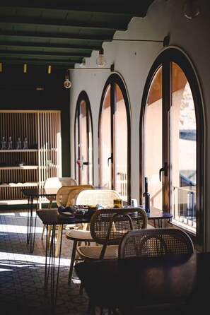 Food and drink - ORA Hotel Priorat, a Member of Design Hotels (Torroja del Priorat)