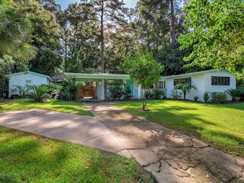 Here's the front of the home