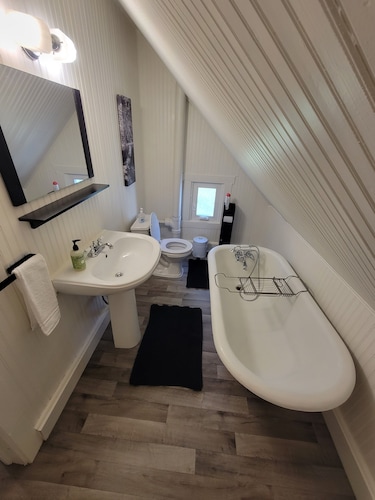The Lakeside Micro Apartment