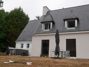 Exterior - house with sea river view, with jacuzzi spa (Gouesnach)