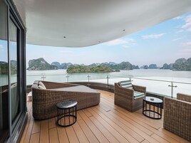 Executive Cabin | Terrace/patio