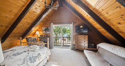 Cozy Cabin On The Cove - Lakefront with Private Dock by Yosemite Region Resorts