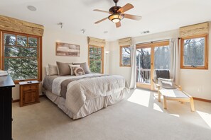 4 bedrooms, WiFi, bed sheets