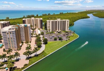 Private sunsets over the Gulf immaculate 3BR at Gulf Breeze