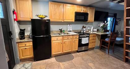 Loft Apt Just off C&O near Harpers Ferry and AT