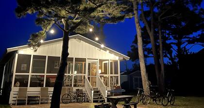Waterfront Harbor Home, Sunset Views, Fireplace, Private dock and Boat Slip