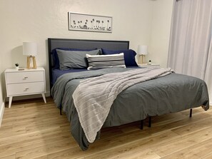 2 bedrooms, iron/ironing board, travel cot, free WiFi