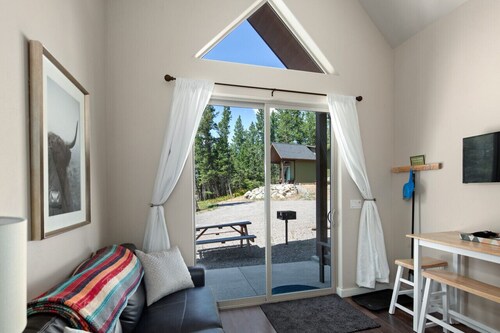 Kintla at 406 Glacier Cabins