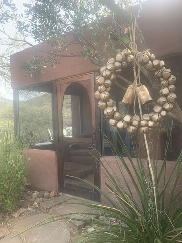 "House of light" 360' views saguaro forests, canyons, mesas & mountains