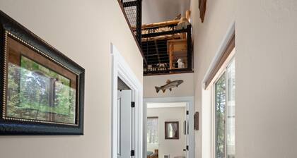 Two Medicine Cabin at 406 Glacier Cabins