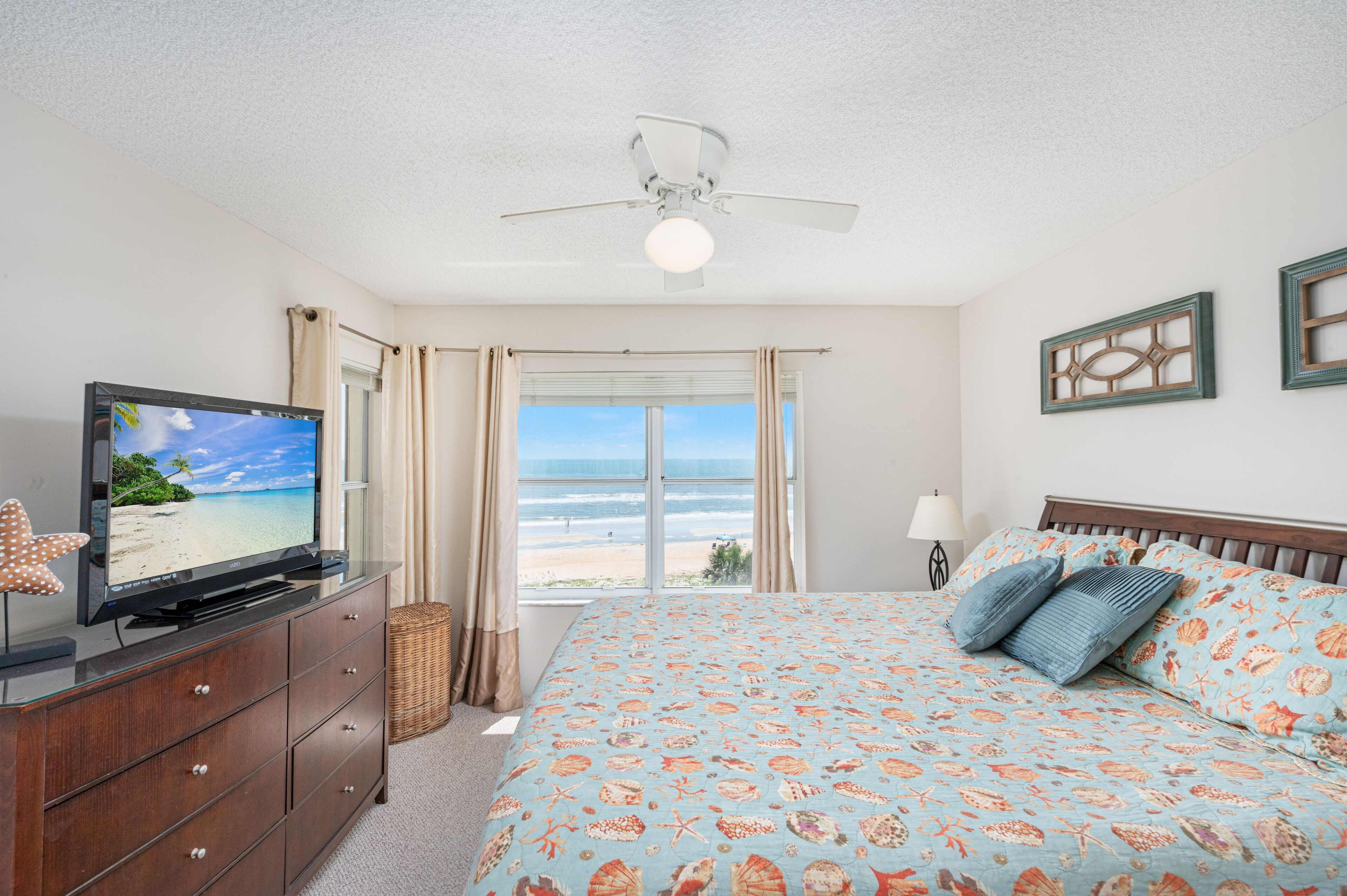 2 bedrooms, iron/ironing board, WiFi (free), bed sheets