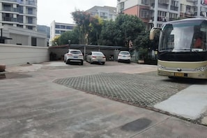 Estacionamento sem manobrista (sujeito a cobrança)