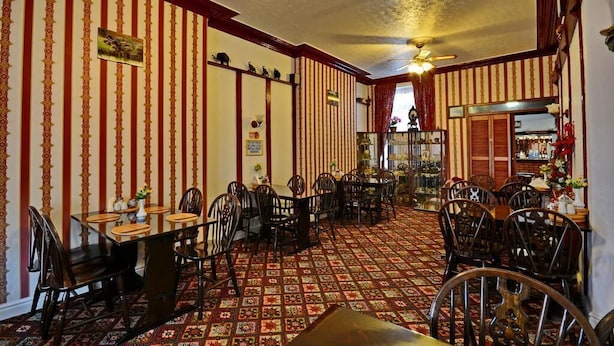 Unclassified image, 1 of 7, button - Shazron Hotel (Blackpool)