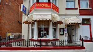 Unclassified image, 5 of 7, button - Shazron Hotel (Blackpool)