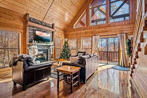 Smart TV, chimenea, videojuegos y futbolito 