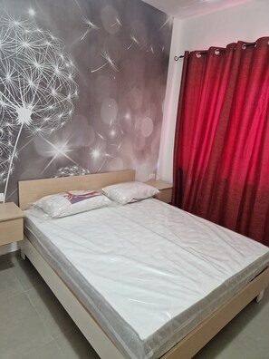 1 bedroom, iron/ironing board, free WiFi, bed sheets