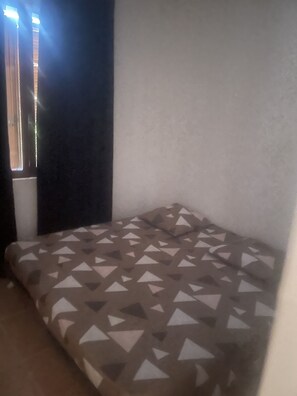 2 bedrooms, bed sheets