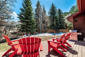 Outdoor dining - Eagle Vail Inside HotTub& Sauna Perfect Location (Avon)