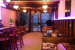 Bar (on property) - Dongshan Courtyard Inn (Chengdu)
