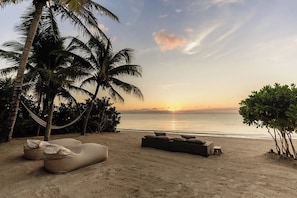 On the beach - Villa Blanca, Tulum – Beachfront • Chef Included (Tulum)