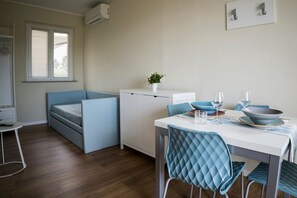 Deluxe Apartment | Living area | Flat-screen TV - Balconi del conero (Numana)