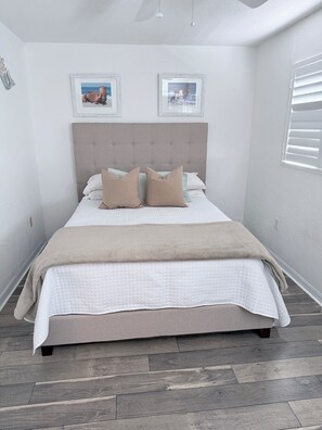2 bedrooms, travel crib, free WiFi, bed sheets