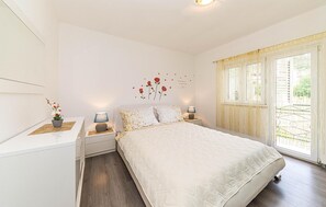 2 bedrooms, free WiFi, bed sheets