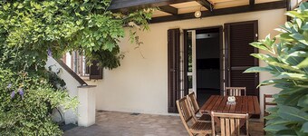 N256 - Numana, brand new three-room apartment with garden