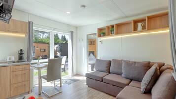 Fernseher, Tischtennisplatte