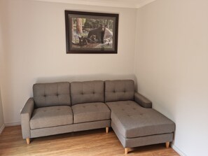 Smart TV - Secluded farm stay with amazing views (Yackandandah)