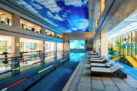 Indoor pool. Kunlong Hot Spring Hotel