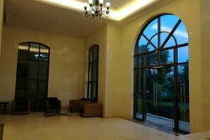 Tabla de planchar con plancha 