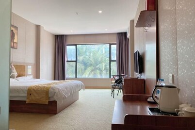 Fuxiang Holiday Hotel