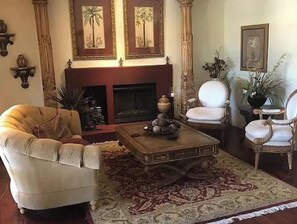 DVD player - *DESERT MIRAGE* (Rancho Mirage)