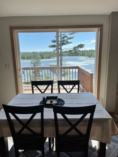 Enjoy a relaxing getaway on Prairie Lake in Cameron, WI