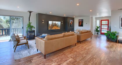 Summers@BOM, Yosemite\BassLake, Sleeps 22, hottub, Movie\Game\Billiards\Play